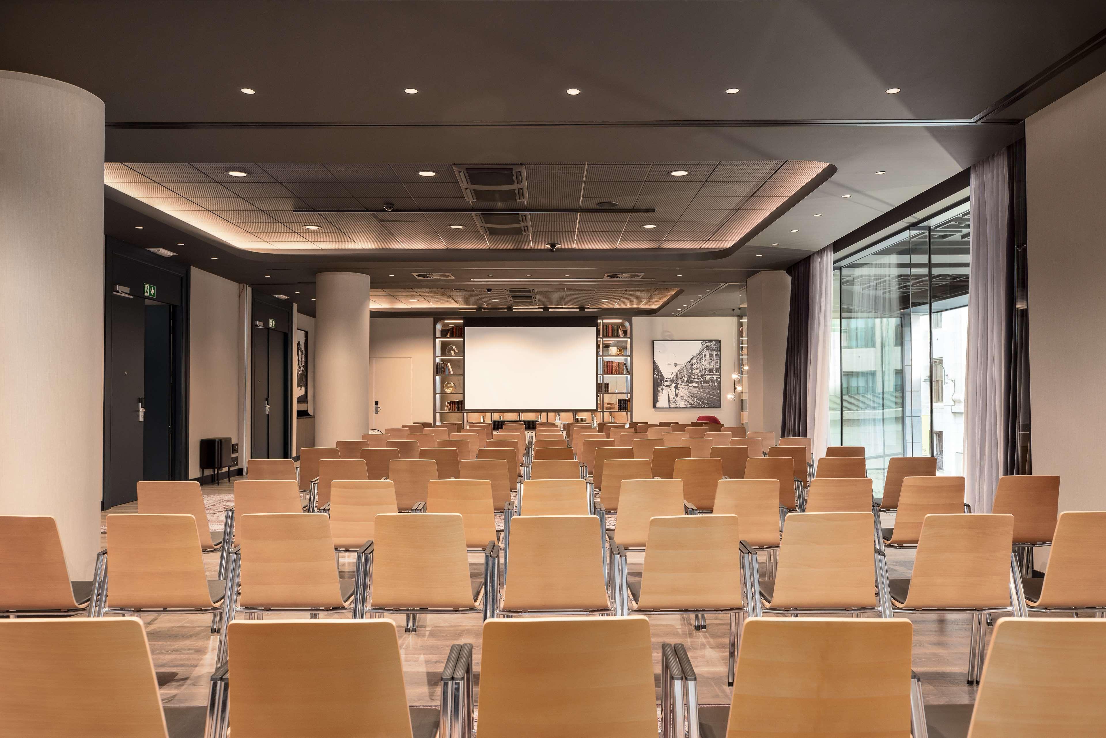 Radisson Collection Grand Place Hotel